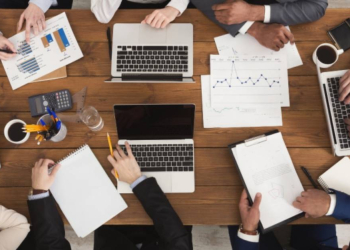 Génération Z, IA et retour au bureau : comment les entreprises peuvent-elles fidéliser les jeunes talents ?