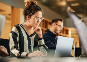Les trois mythes à déconstruire sur le succès des femmes au travail