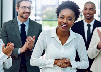 Qu’est-ce que la théorie du leadership transformationnel ?