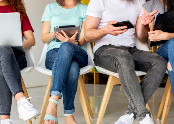 47 % des Gen Z obtiennent de meilleurs conseils de carrière de ChatGPT que de leurs managers