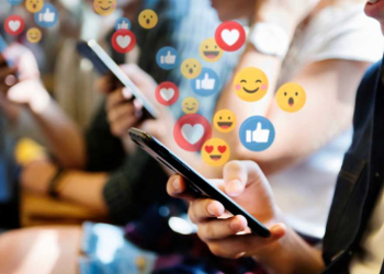L’impact de la satisfaction des collaborateurs sur leur engagement sur les réseaux sociaux : une exploration approfondie