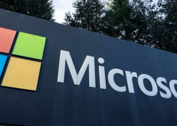 Microsoft va supprimer plus de 10 000 postes en 2025 : une restructuration guidée par l’IA