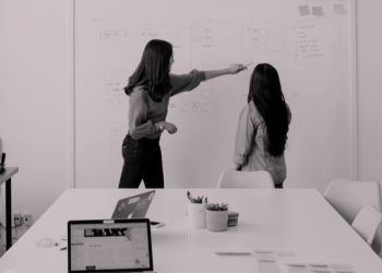 Volatilité du marché d’emploi et disruption : Causes, conséquences et implications