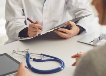 Contre-visite médicale en entreprise : que dit le droit du travail marocain ?