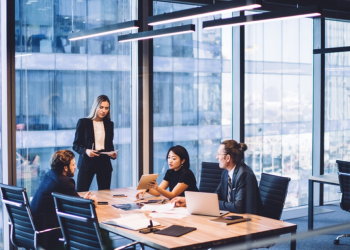 Gestion des Ressources Humaines : pour établir la confiance, réduire la surveillance
