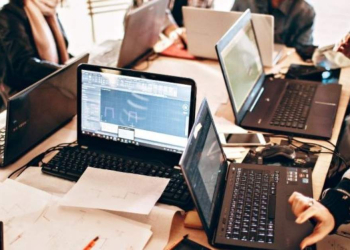 Stratégie RH : l’art de la communication pour embarquer et mobiliser