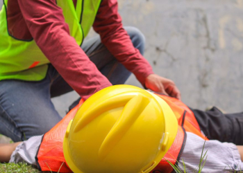 Accidents du travail en France : une baisse qui interroge la réalité des risques l DRH.ma