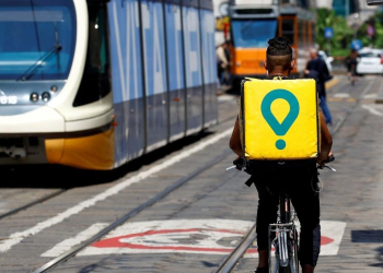 Glovo sous tutelle judiciaire en Italie : quand l’exploitation devient un mode opératoire l DRH.ma
