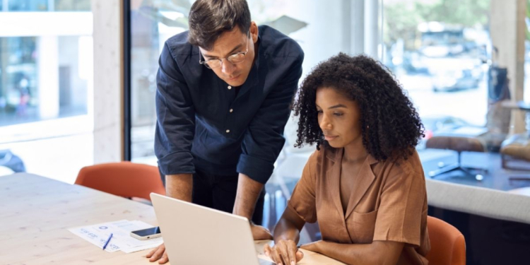 Le CV est mort, vive la compétence : recruter sans diplôme l DRH.ma