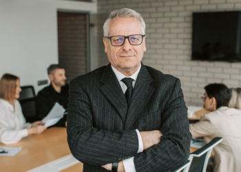 Manager en 2026 : moins de contrôle, plus de « care » l DRH.ma