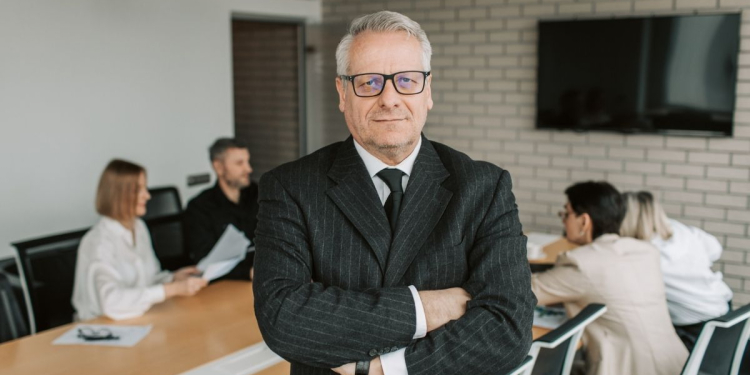 Manager en 2026 : moins de contrôle, plus de « care » l DRH.ma