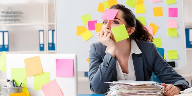 Travailler moins pour travailler mieux : le pari gagnant de la semaine de 4 jours l DRH.ma