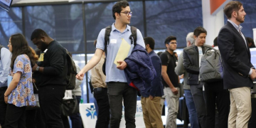 États-Unis 2026 : le chômage des jeunes diplômés dépasse la moyenne nationale pour la première fois depuis 30 ans l DRH.ma