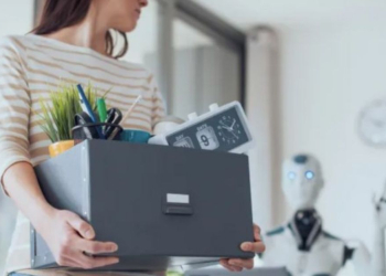 Intelligence artificielle : l’OIT alerte sur une exposition accrue des emplois féminins l DRH.ma