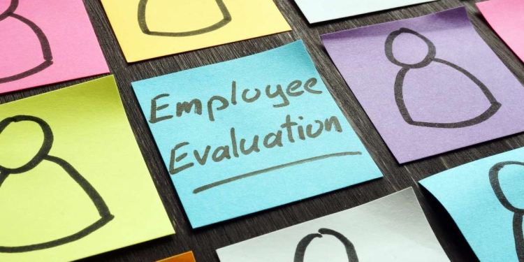 Évaluer la performance à l’ère de l’IA : pourquoi les anciens KPI ne disent plus grand-chose l DRH.ma