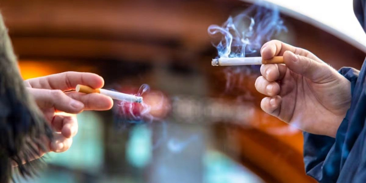 Fin des pauses cigarette « gratuites » : la justice espagnole durcit le ton l DRH.ma