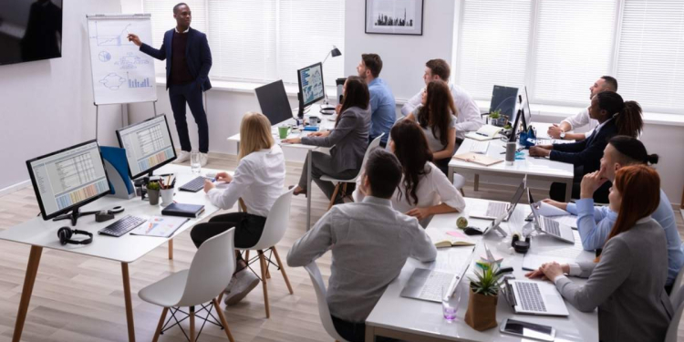 Formation continue et acculturation ESG : un levier structurant de transformation des compétences et des organisations l DRH.ma
