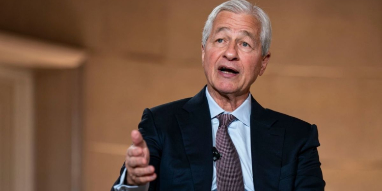 Jamie DIMON, PDG de JPMorgan Chase, projette la semaine de 3,5 jours et alerte sur les risques sociaux l DRH.ma