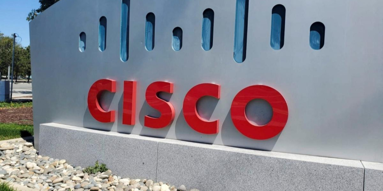 Cisco supprime près de 4 000 postes malgré une forte croissance portée par l’IA L drh.MA