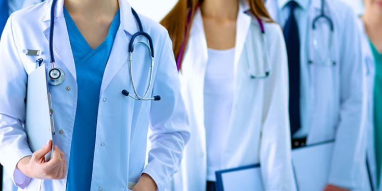 Étudiants en santé : le Maroc encadre le parcours des futurs praticiens l DRH.ma
