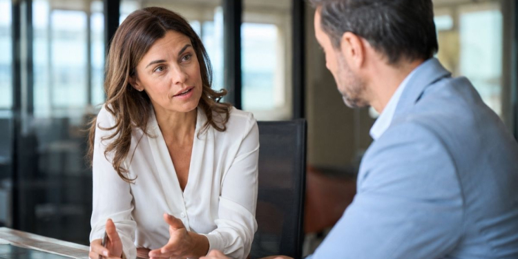 Management de proximité : soutenir le moral sans promettre l’impossible l DRH.ma