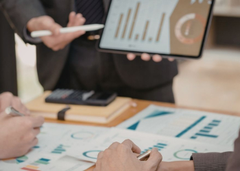 Performance et IA : évaluer plus justement sans surveiller les collaborateurs l DRH.ma
