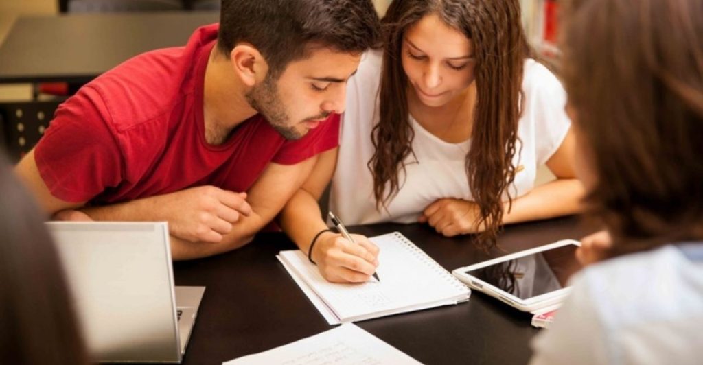 Réforme de l’AMO-Étudiants : entre simplification et risque de précarité sanitaire l DRH.ma