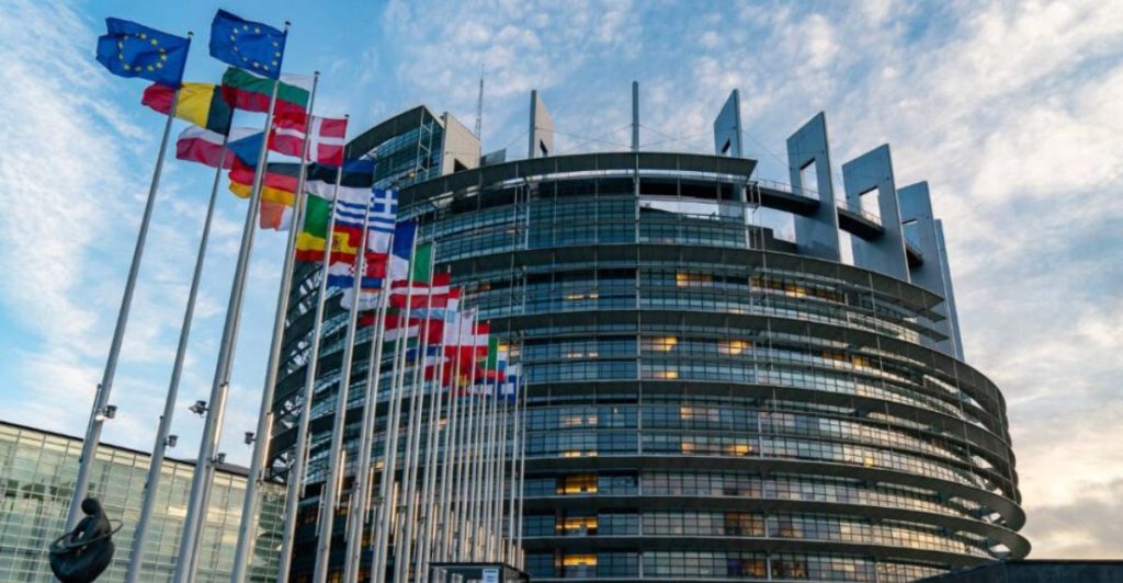 Banques marocaines en Europe : la transition ESG imposée par Bruxelles fait grimper les coûts de conformité l DRH.ma