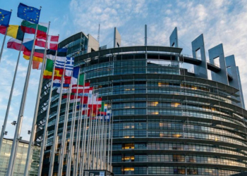 Banques marocaines en Europe : la transition ESG imposée par Bruxelles fait grimper les coûts de conformité l DRH.ma