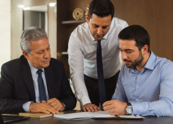 Entreprises familiales au Maroc : 95% du tissu entrepreneurial, mais seules 5% dépassent 50 ans l DRH.ma