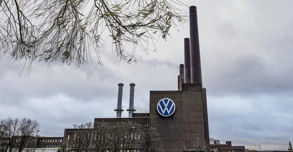 Volkswagen supprime 19 000 emplois en Allemagne : la transition électrique accélère la restructuration du constructeur l DRH.ma