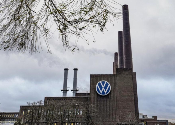 Volkswagen supprime 19 000 emplois en Allemagne : la transition électrique accélère la restructuration du constructeur l DRH.ma