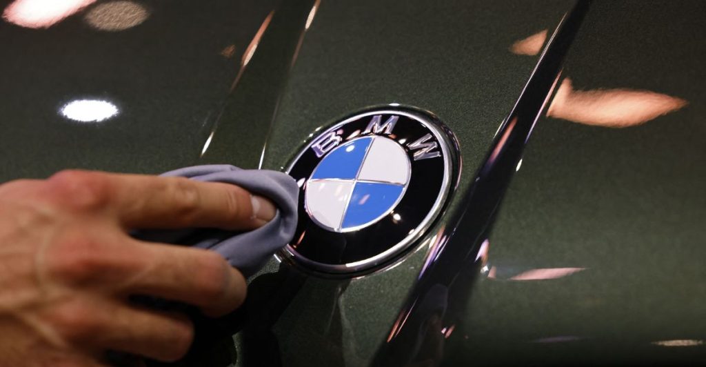 BMW : jusqu’à 8 000 postes supprimés d’ici fin 2027, 40 000 salariés allemands éligibles au départ volontaire l DRH.ma
