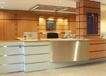 Banques marocaines : 180 agences fermées en 2025, une transformation qui redessine les métiers l DRH.ma