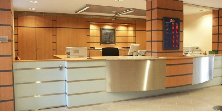 Banques marocaines : 180 agences fermées en 2025, une transformation qui redessine les métiers l DRH.ma