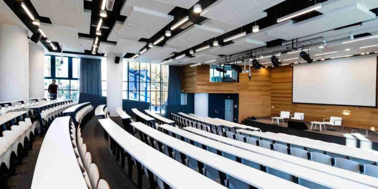 [ÉTUDE] Grandes Écoles : l’emploi des diplômés chute à 76 %, son plus bas niveau depuis 2005 l DRH.ma
