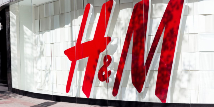 H&M Espagne contraint de mettre fin aux contrôles quotidiens des sacs de ses salariés l DRH.ma