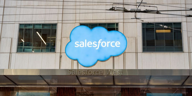 Salesforce supprime 86 postes malgré le succès d’Agentforce l DRH.ma