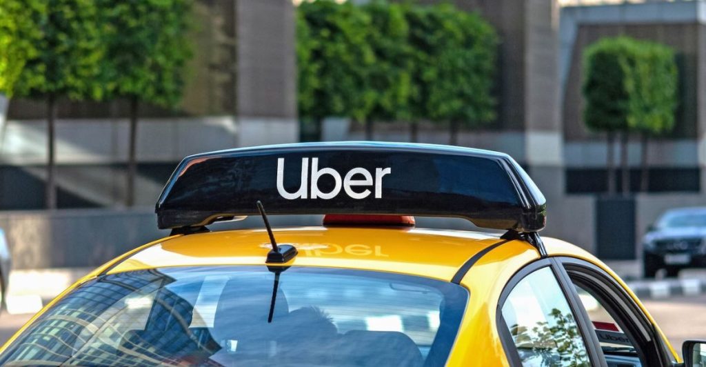 Uber réduit de 10 % ses effectifs du service client pour déployer davantage d’IA l DRH.ma