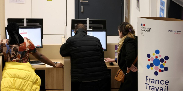 France : après une rupture conventionnelle, le retour à l’emploi reste plus lent la première année l DRH.ma