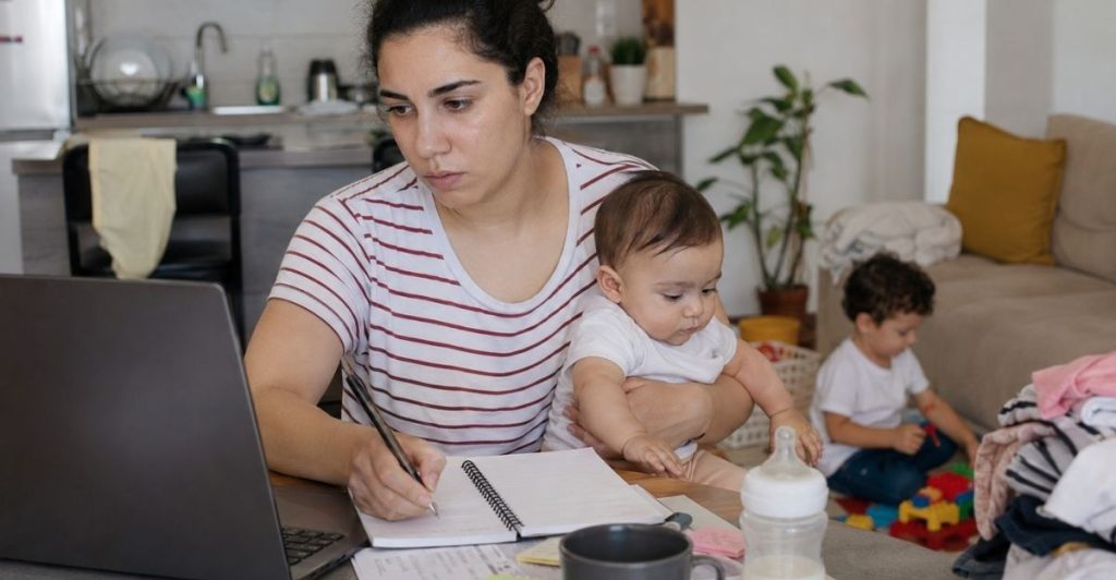 42,6 % de jeunes femmes exclues : le vrai coût économique des NEET en Afrique du Nord l DRH.ma