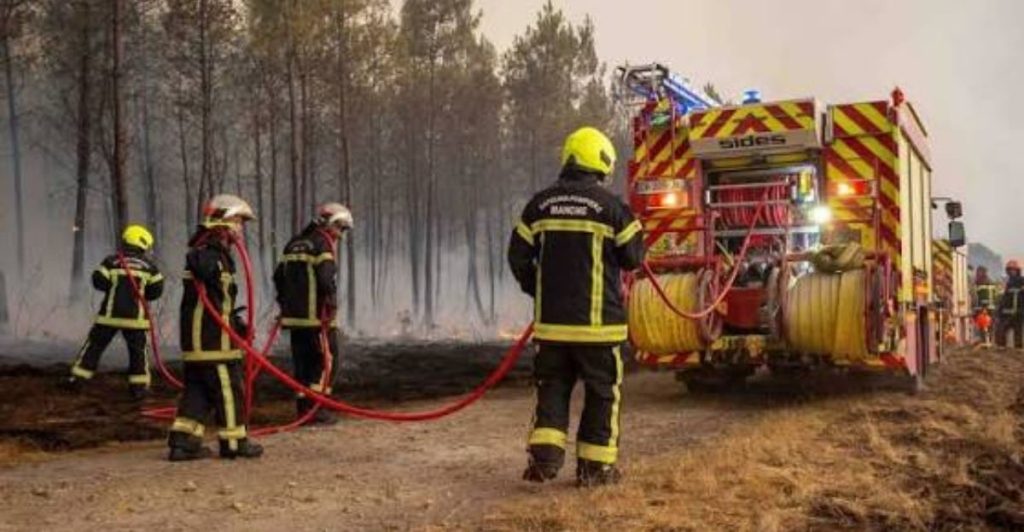 France : les pompiers professionnels annoncent une grève de six semaines et réclament 21 000 postes l DRH.ma