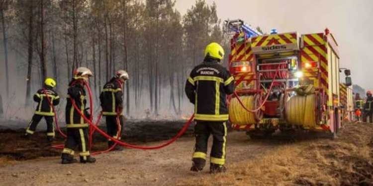 France : les pompiers professionnels annoncent une grève de six semaines et réclament 21 000 postes l DRH.ma