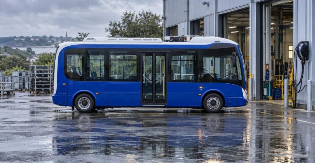 Finistère : Bolloré arrête la production des bus électriques Bluebus et prévoit 115 suppressions de postes l DRH.ma
