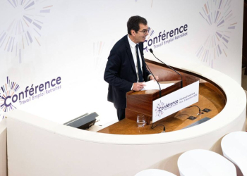 France : la Conférence travail-emploi-retraites propose un accord national sur l’IA et de nouvelles mesures de prévention l DRH.ma