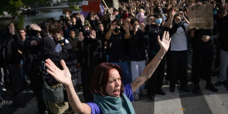 France : la fonction publique manifeste pour les salaires et contre le gel du point d’indice en 2027 l DRH.ma
