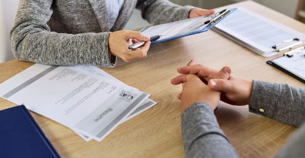 Recrutement des cadres en France : 305 800 embauches attendues en 2026, en hausse de 4 % l DRH.ma
