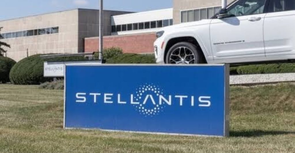France : Stellantis met trois usines françaises au chômage partiel en octobre l DRH.ma