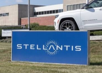 France : Stellantis met trois usines françaises au chômage partiel en octobre l DRH.ma