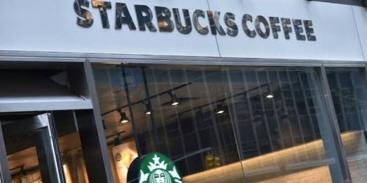 Starbucks poursuit sa restructuration et supprime de nouveaux emplois aux États-Unis l DRH.ma